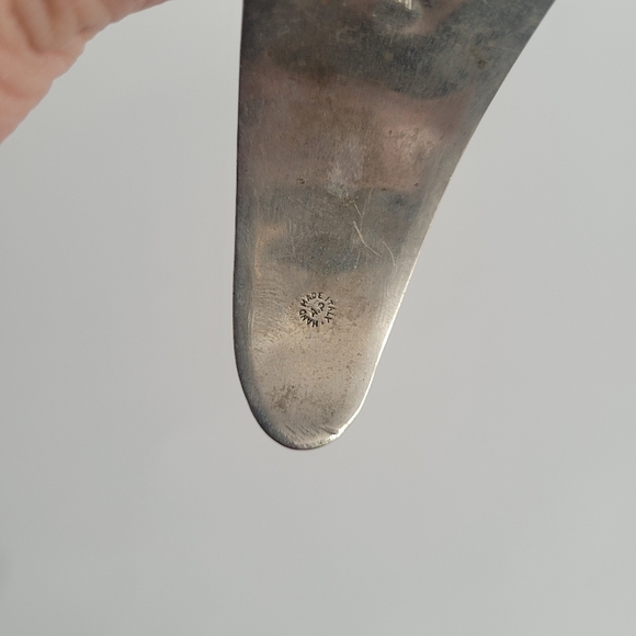 Vintage AP Italy hinged silver cuff bracelet with blue faux stone - Picture 9 of 12